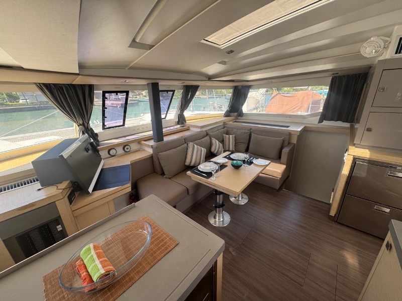 
								Grenada 2019 Fountaine Pajot Astrea 42 Quatuor USD full									
